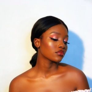 Meet your Posher, Adesewa